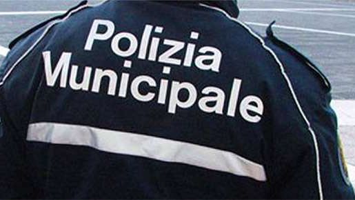 Statuto: pusher 33enne vende eroina a donna italiana