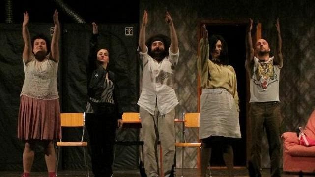 Thanks For Vaselina di Carrozzeria Orfeo, applausi all'Excelsior