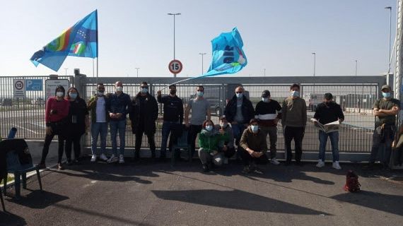 Amazon, sciopero e presidio a Pisa per i lavoratori delle aziende di consegna