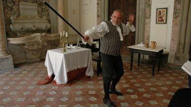 Scandicci Estate: lunedì 3 luglio, alle ore 21,30 presso il Cortile del Castello dell’Acciaiolo <I>Il cielo stellato sopra di me / Omaggio a Immanuel Kant</I>