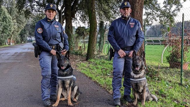 Cascine: 1,5 chili di droga tra i binari ferroviari