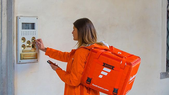 Pranzi e Cene a Domicilio: a Empoli Sbarca Foodracers