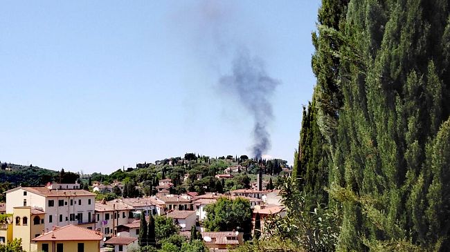 Incendio in corso alla Coop di Ponte a Greve 
