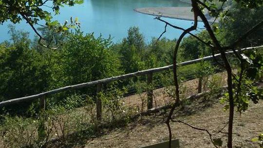La festa sopra il lago di Bilancino, tra il borgo di Latera e la fattoria