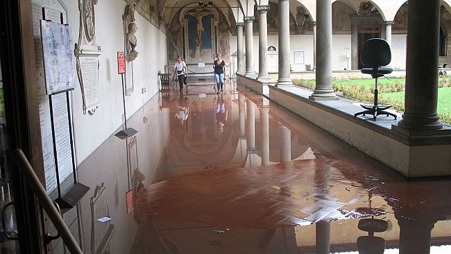 Maltempo sulla Cultura, musei chiusi e tele bagnate - Foto-