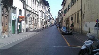 Santa Maria Novella, donna stuprata e rapinata