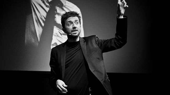 Festival Valdorcia: A Pienza rivive il Signor G con Andrea Scanzi