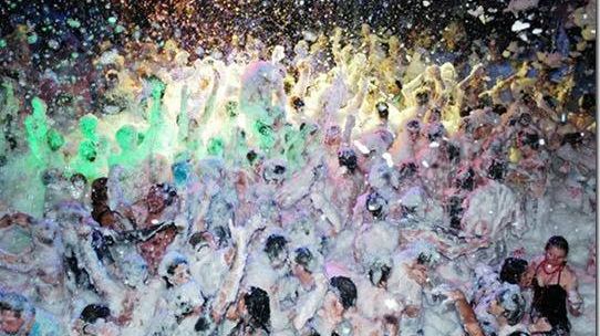 Schiuma Party: la festa di fine anno scolastico allo Space Club