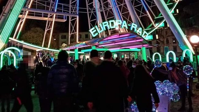 Ruota panoramica e pista di ghiaccio: successo
