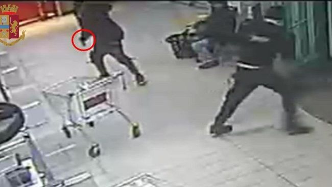 Rapina con la pistola a gas: indagini a una svolta