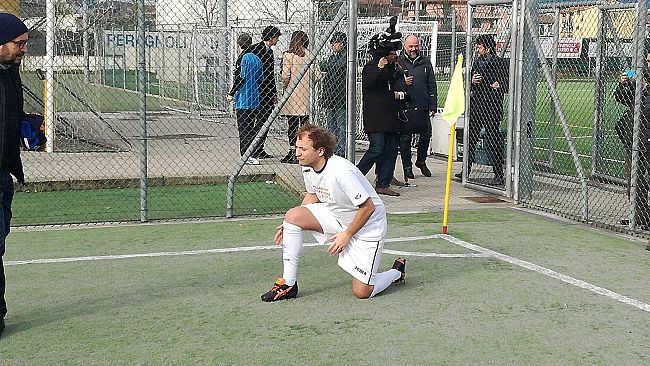 Campagna Elettorale: a Empoli Luca Lotti gioca con i Millenials