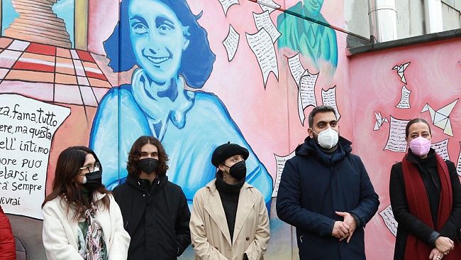 ​Florence. Street Art celebrates Anna Frank