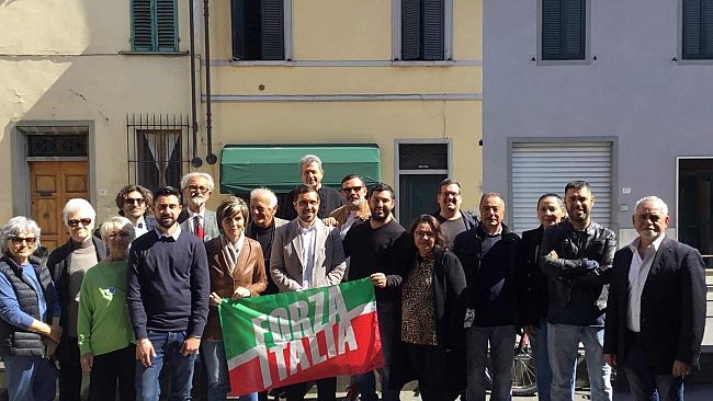 Silvio Berlusconi: bandiere a mezz’asta in Consiglio regionale