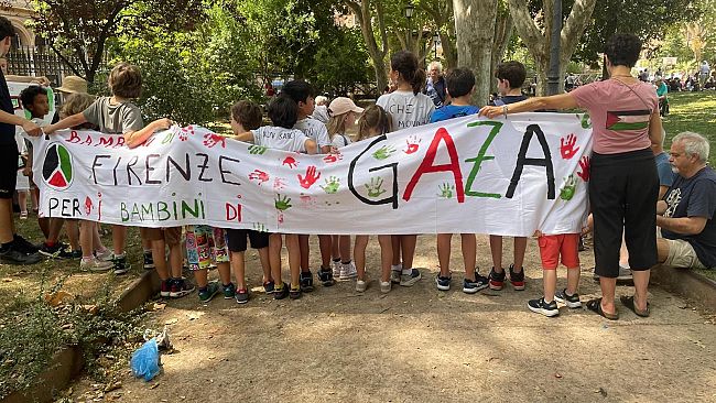 Gaza: la scritta “Basta” stasera su Palazzo Vecchio e Museo Novecento