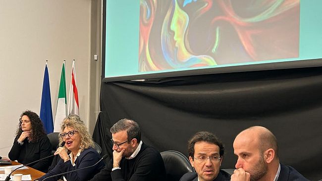 In aumento le dipendenze digitali tra gli adolescenti