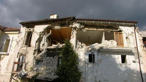 Terremoti e rischi idrogeologici, i Comuni toscani non si affidano ai geologi