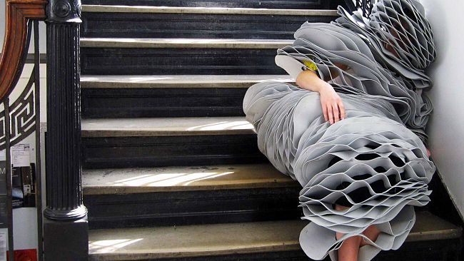 Futurotextiles. Surprising textiles, design & art