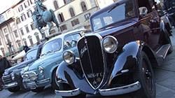 Sfilata di auto d'epoca in Santa Croce