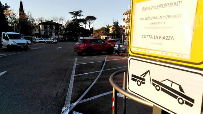 Galluzzo: in piazza Puliti sosta vietata di giorno da domani