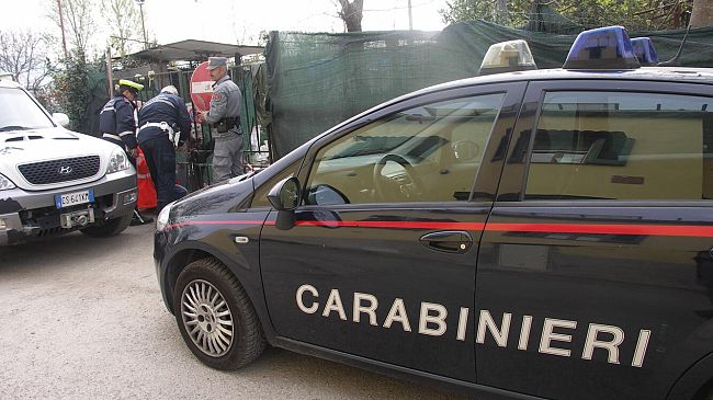 Lavoratori irregolari in una stireria di Montemurlo