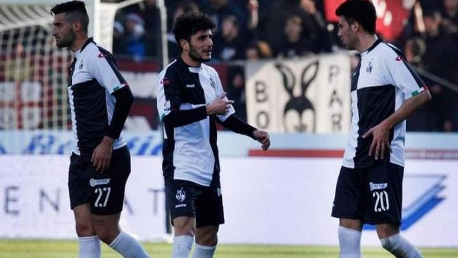 Acn Siena il mercato porta vittoria. Teramo ko