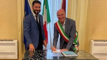 Livorno, insediato ufficialmente il sindaco Luca Salvetti