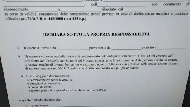 Coronavirus, chi esce da casa deve giustificarsi: ecco il modulo