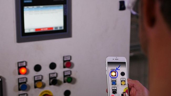 Realtà aumentata e intelligenza artificiale: App aretina per assistenza a distanza