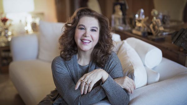 Stefania Sandrelli recita nel nome delle donne, nella sua amata Viareggio