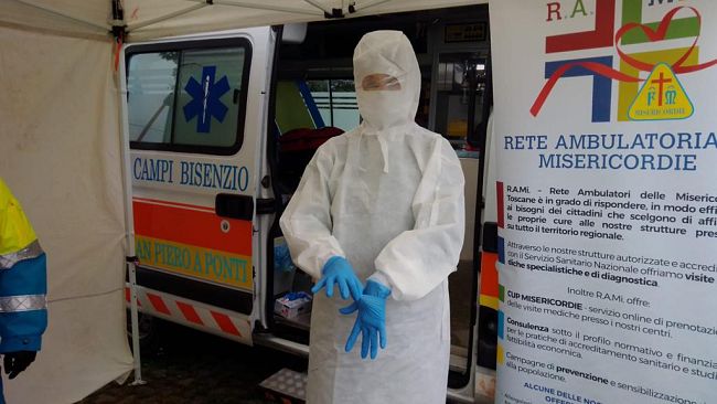 Tamponi rapidi anche a casa: la Toscana autorizza i medici di famiglia