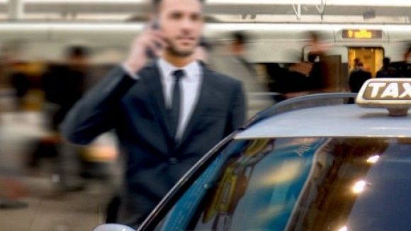 Taxi, uno Steward a Firenze per la prenotazione con priorità