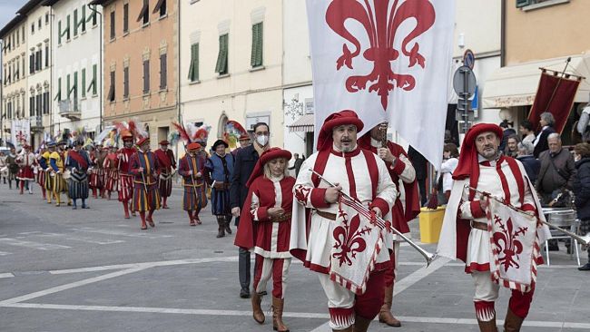 corteo-e-match-di-beneficenza-a-castelfiorentino
