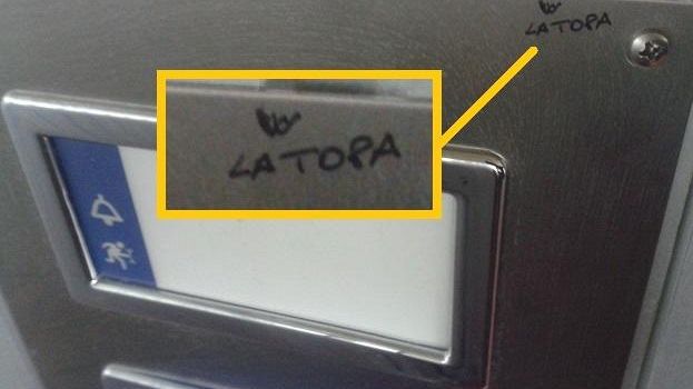 Ospedale di Santa Maria Annunziata, scritta in ascensore