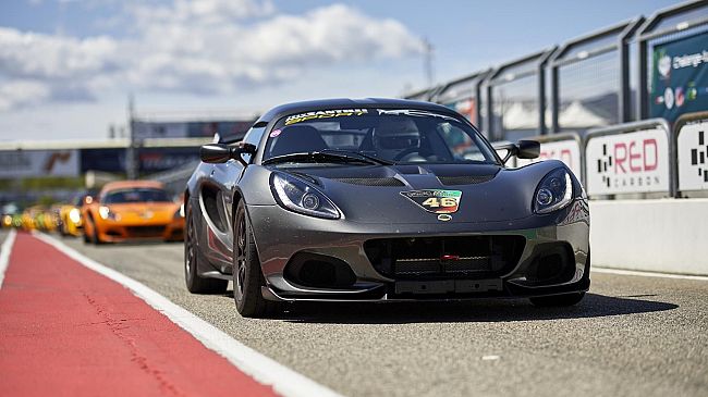 Club Lotus Italia, Pasquetta in pista