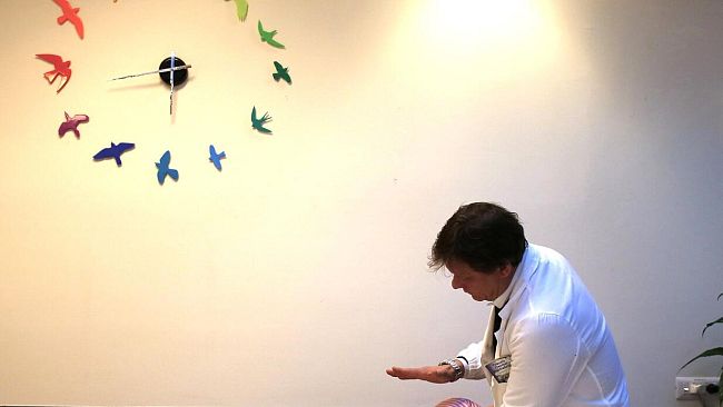 Come si fa la manovra antisoffocamento su un bimbo piccolissimo?