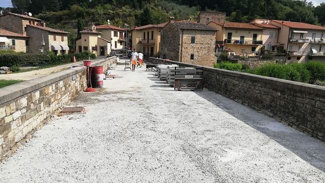 Sambuca: nuovo pavimento per il Ponte romano