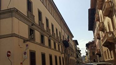 Firenze: crollo di calcinacci dal Palazzo della Questura