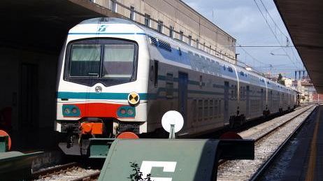 Treni via dalla Direttissima in Valdarno