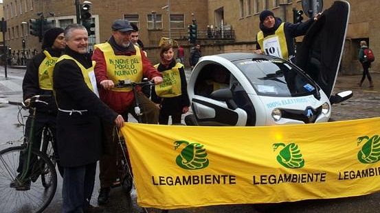 Attraversare Firenze nel modo più veloce ed economico? Vince la bicicletta