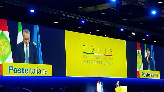 Poste Italiane investe nella piccola-grande Italia