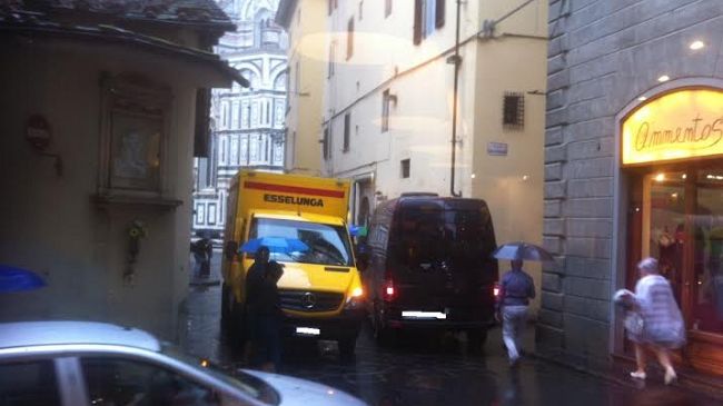 Cartolina dal Duomo di Firenze: ingorgo unesco