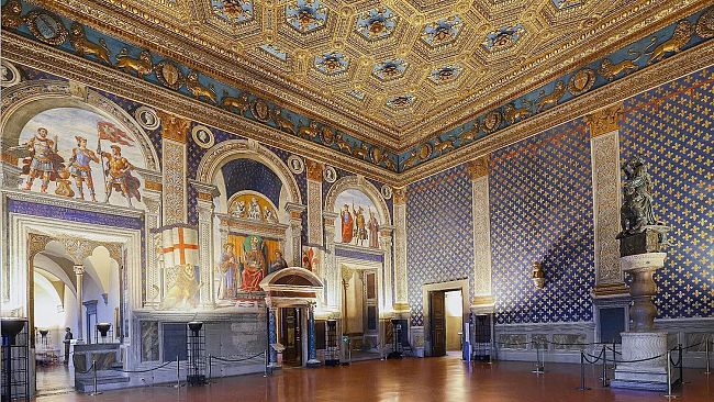 Richiudono i musei, ma continuano le attività on line