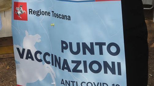 Covid: vaccinati 9 toscani adulti su 10