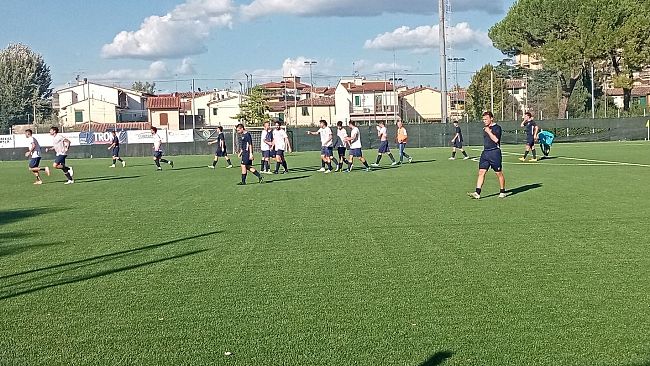 Scandicci, si fanno le tribune nel campo sportivo di San Giusto