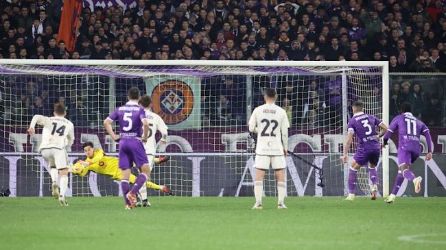 Fiorentina bella ma sprecona, la Roma acciuffa il pari a tempo scaduto