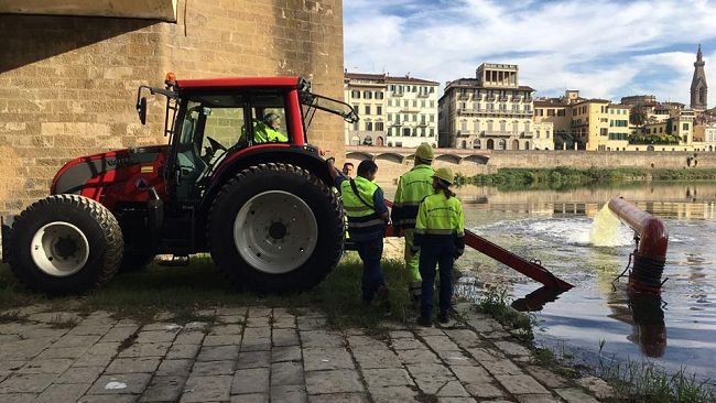 Alluvione, esercitazione in Arno