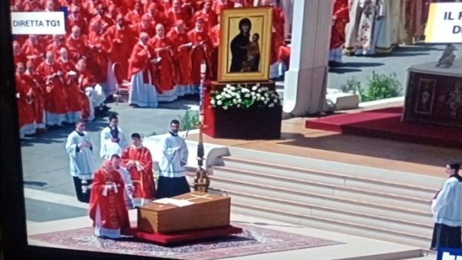 Inizio del conclave mercoledì 7 maggio