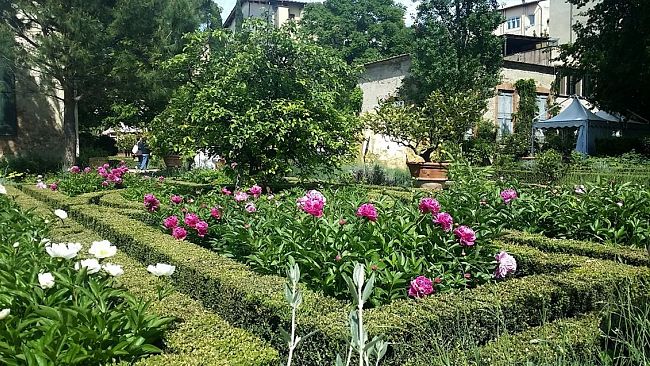 Cento artigiani nel seicentesco Giardino Corsini
