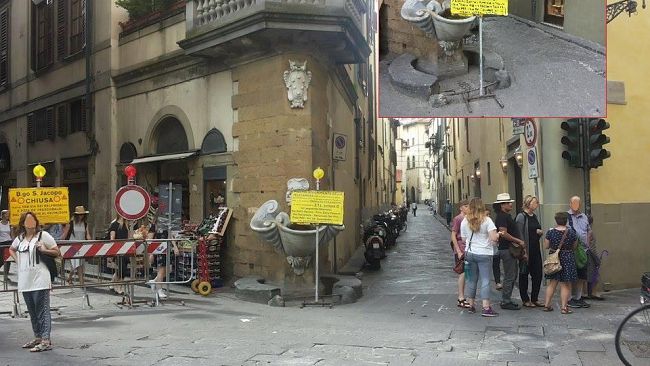 Firenze, l'arte gioca a nascondino: quel faccione non piace proprio