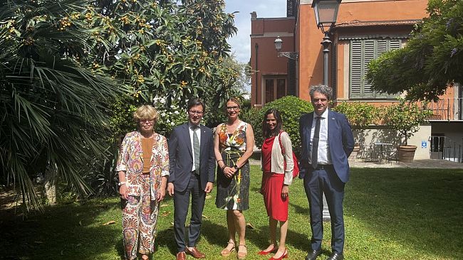 Angelo del fango dona 10 milioni di dollari alla Syracuse University